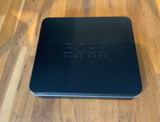 Hugo Boss sock & hip flask gift set