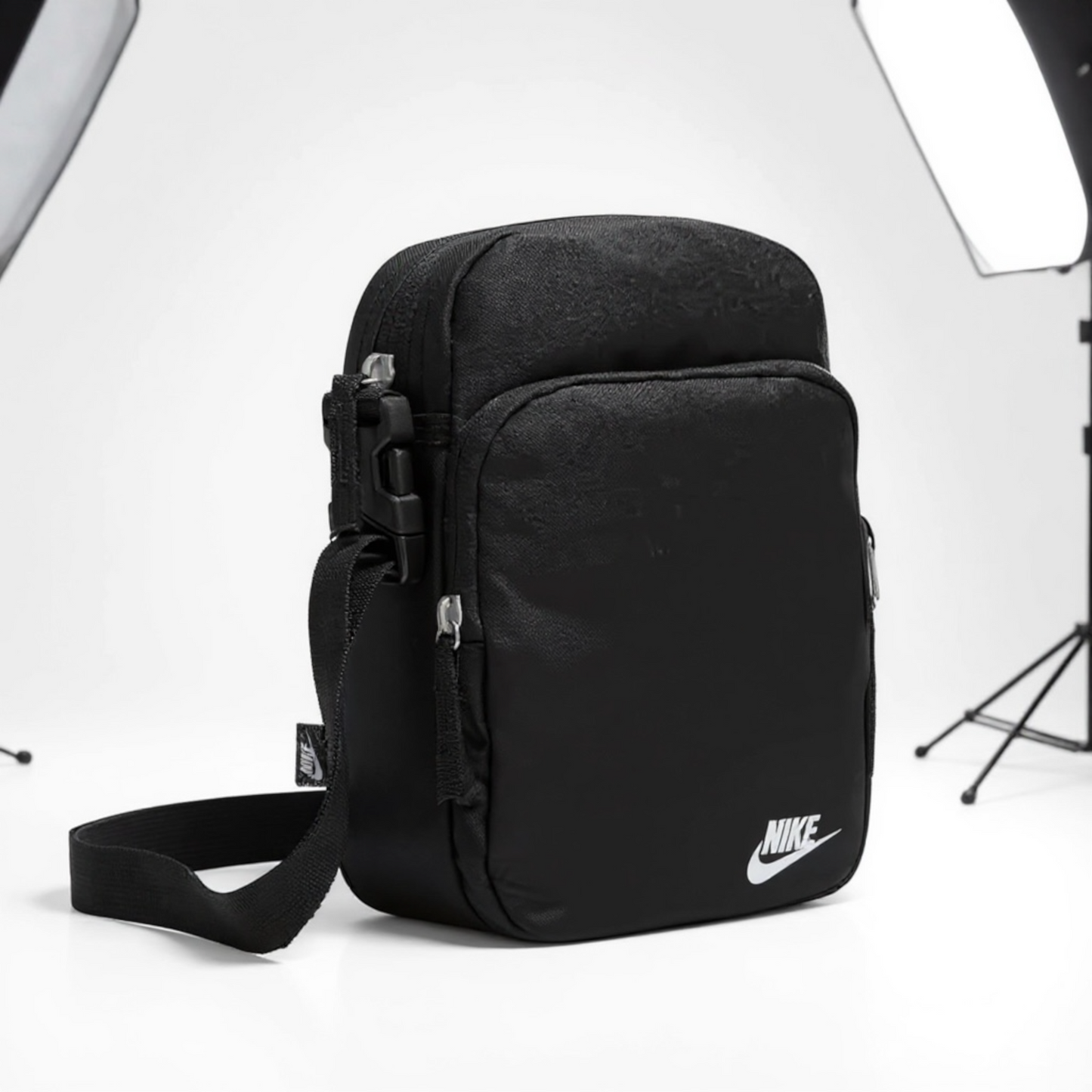 Nike Men’s Logo Heritage Cross-Body Bag