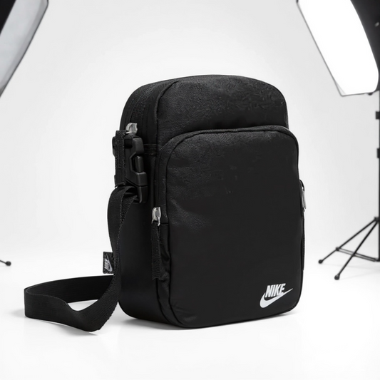 Nike Men’s Logo Heritage Cross-Body Bag