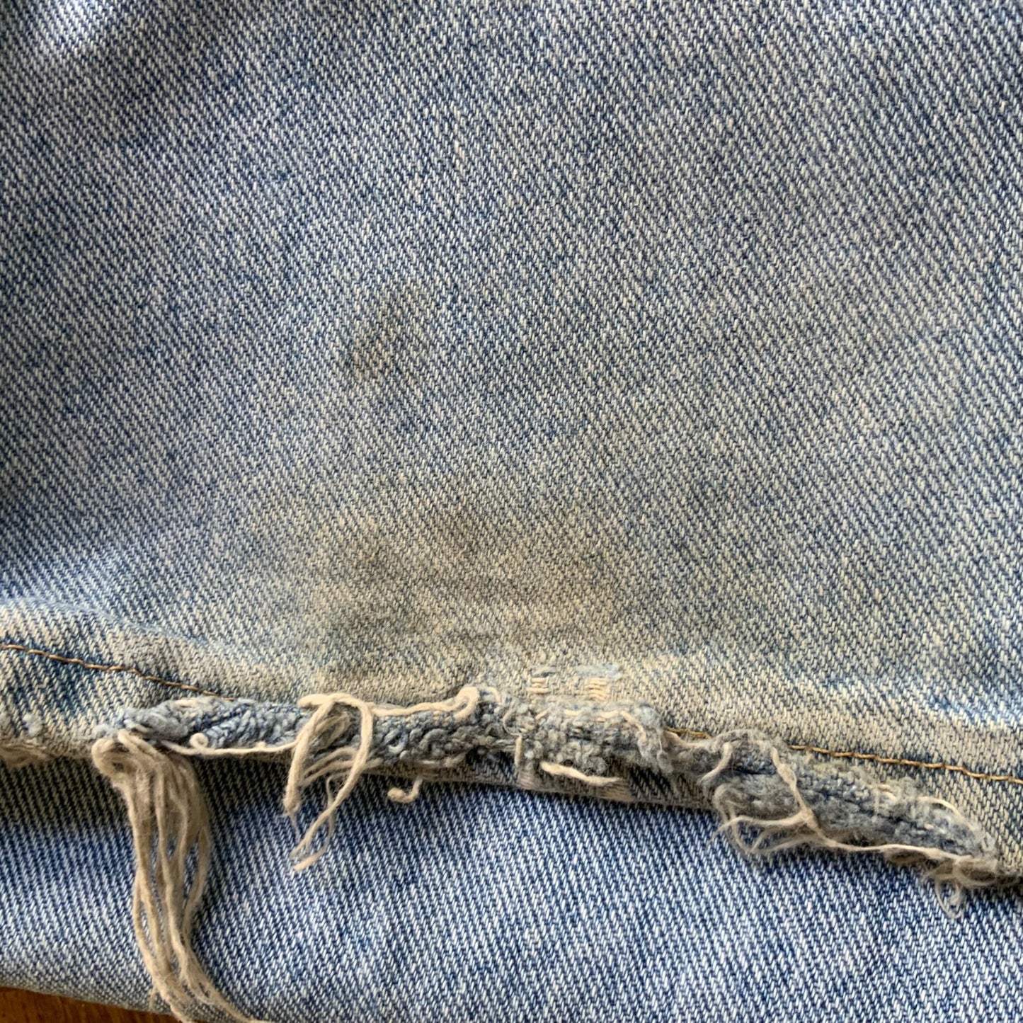 Vintage Wrangler Authentic Jeans – Light Wash Denim 1990