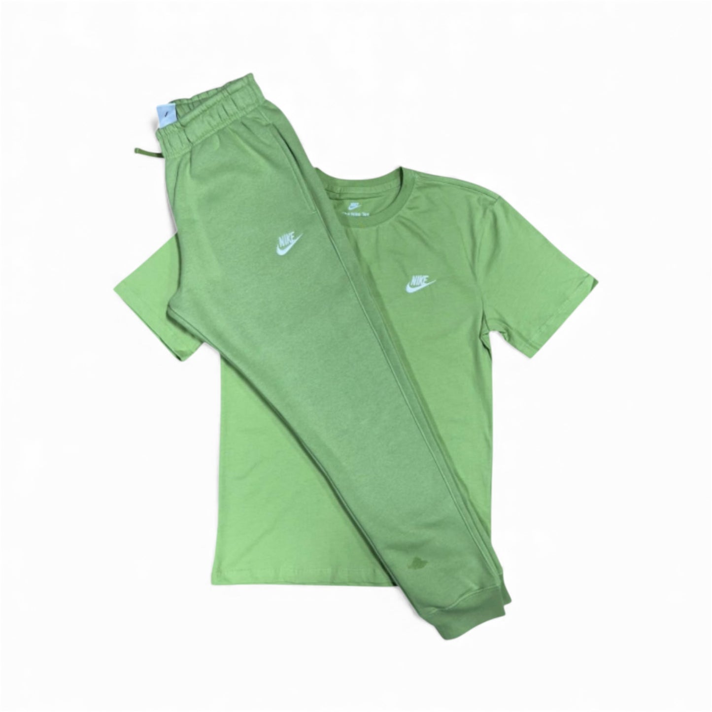 Nike t-shirt & joggers set Pistachio