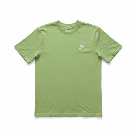 Nike Essential T-Shirt – Men’s Cotton Tee A Clean Everyday Essential