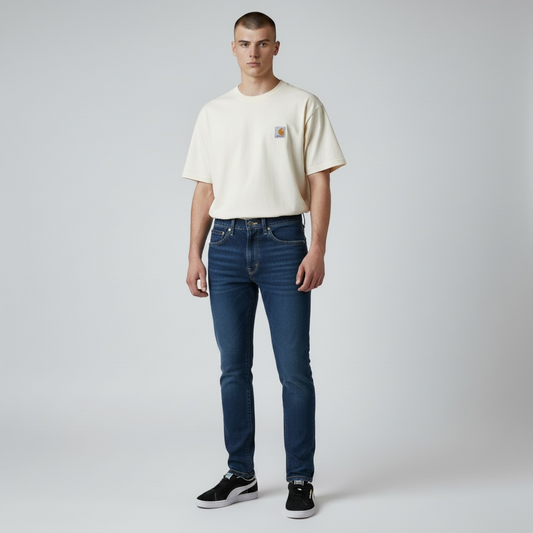 Vintage Wrangler Athletic Fit jeans in a versatile dark blue denim.
