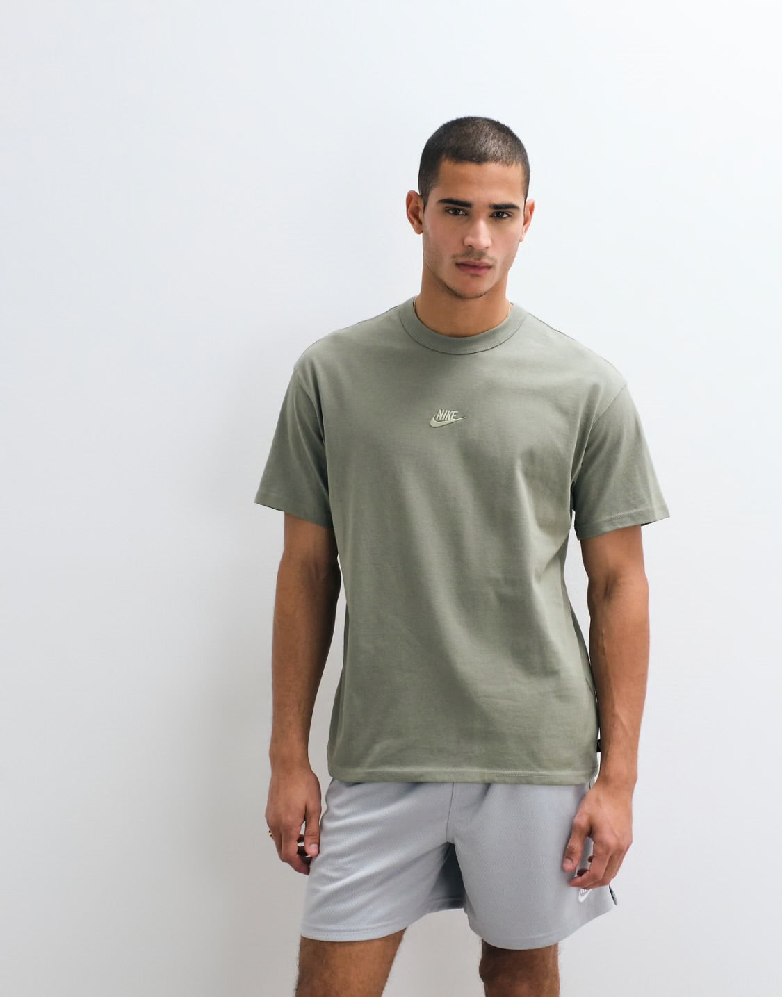 NIKE PREMIUM ESSENTIALS T-SHIRT MENS