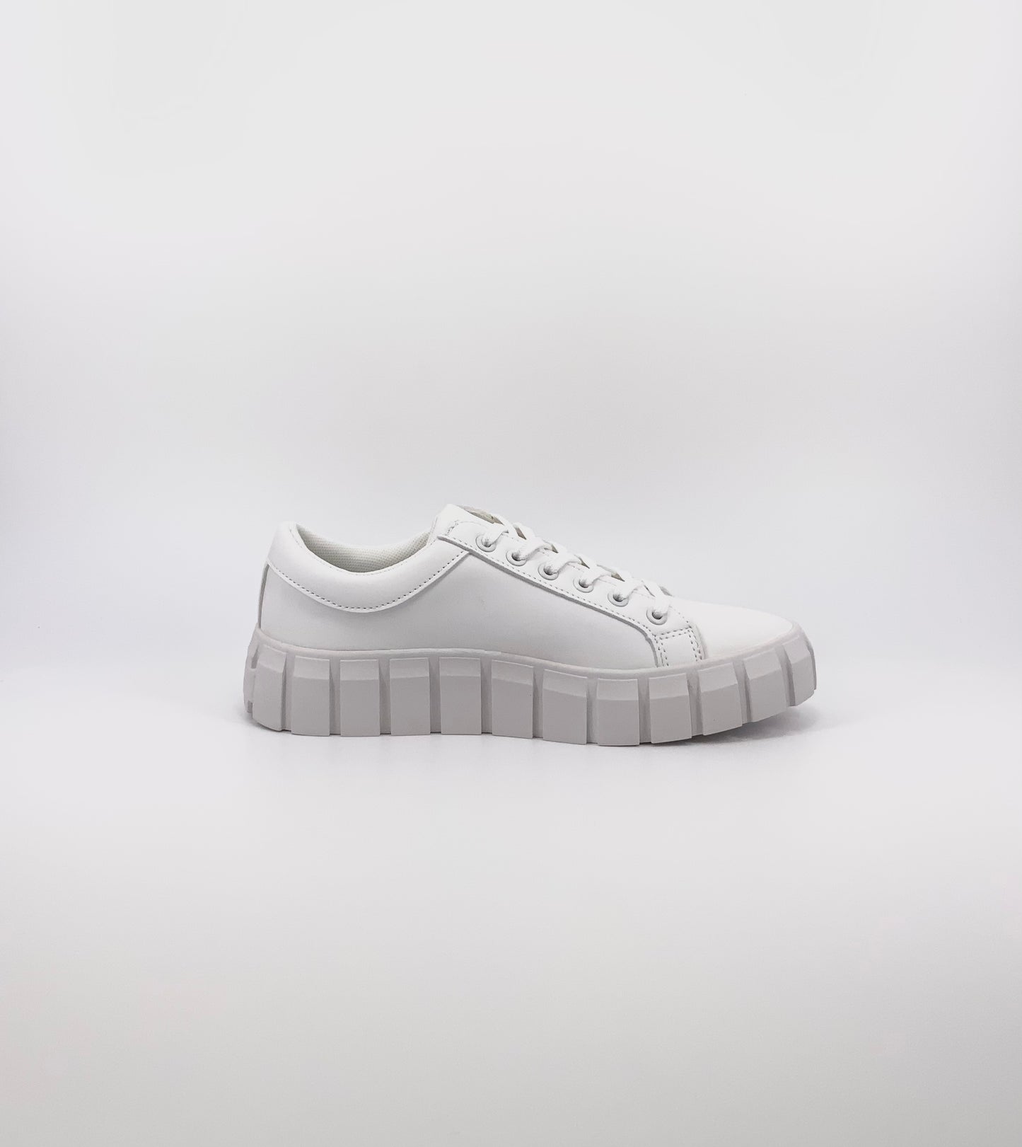 Women's Chunky white trainer