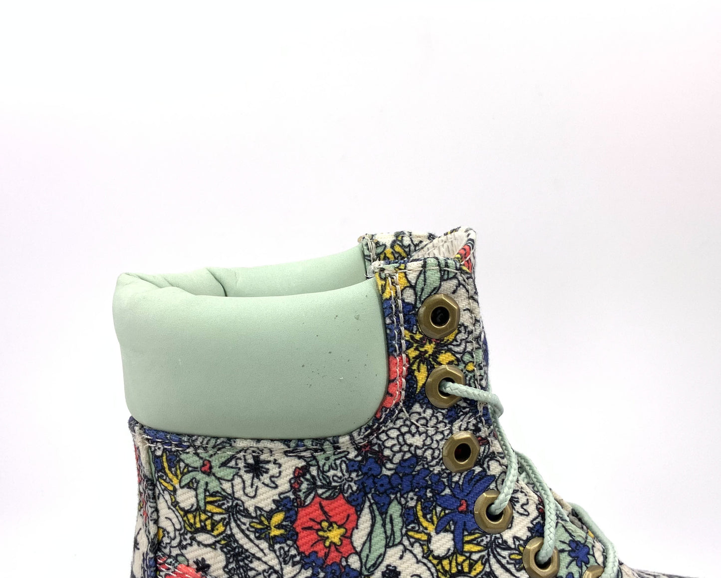 Timberland Women's 6-Inch Premium Floral Boots Limited Edition A1BHZ